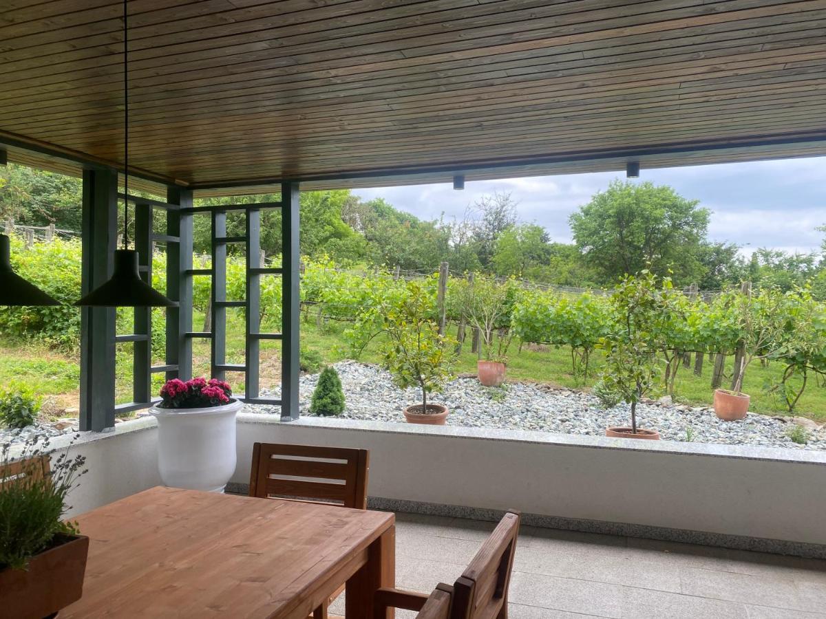 Terra Toscana Apartman Sarvar Luaran gambar