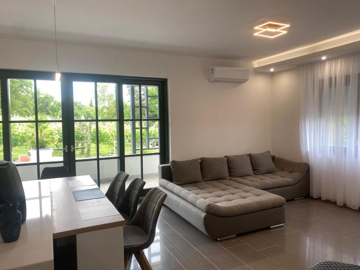 Terra Toscana Apartman Sarvar Luaran gambar