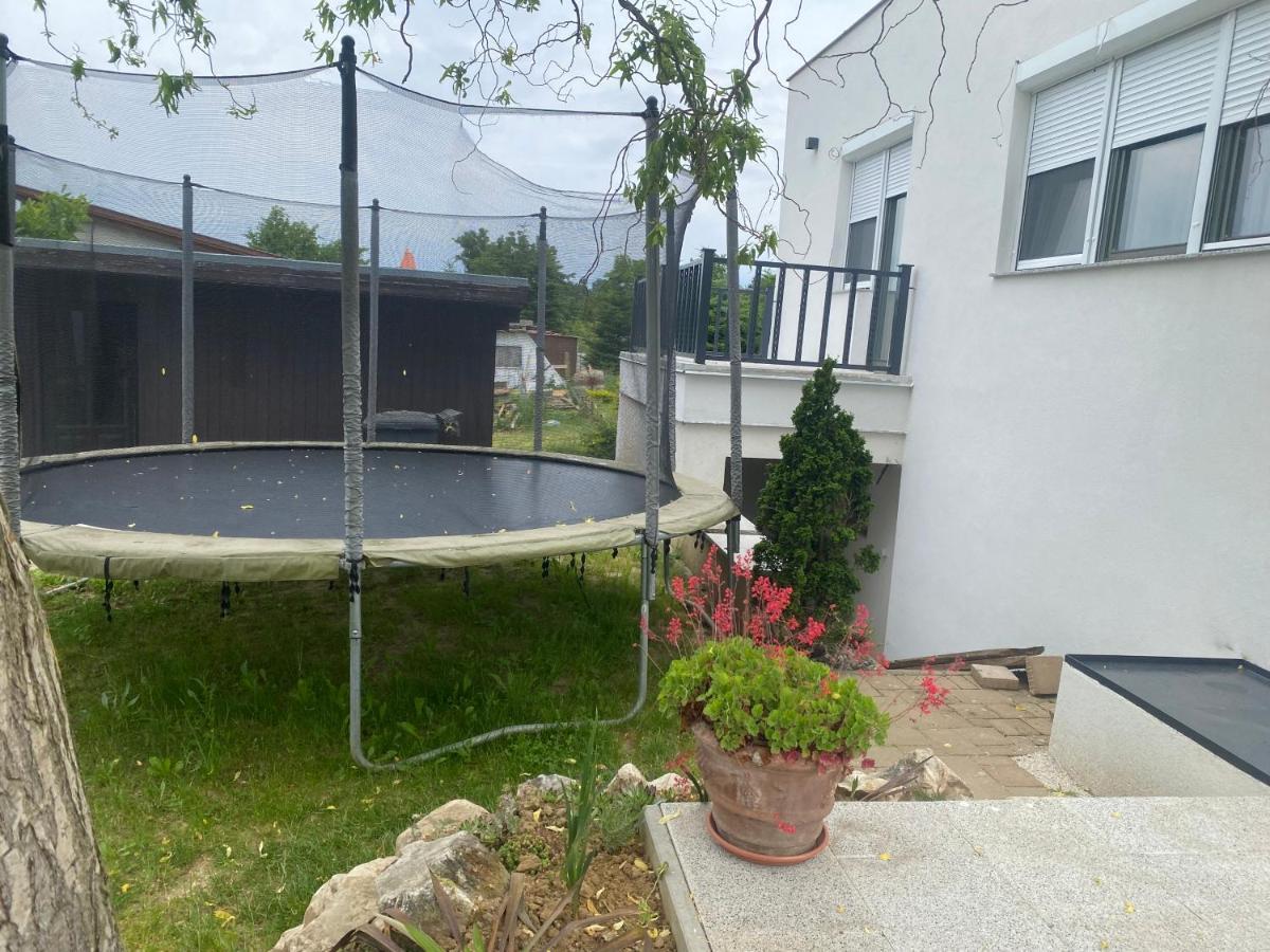 Terra Toscana Apartman Sarvar Luaran gambar